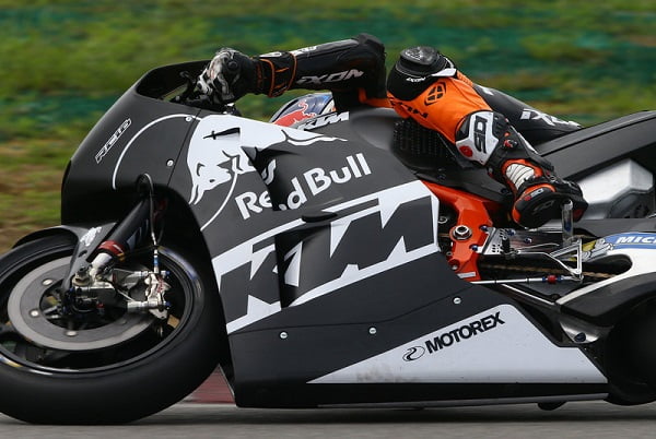 Bradley Smith (KTM) à moins de 2 secondes du meilleur temps à Sepang