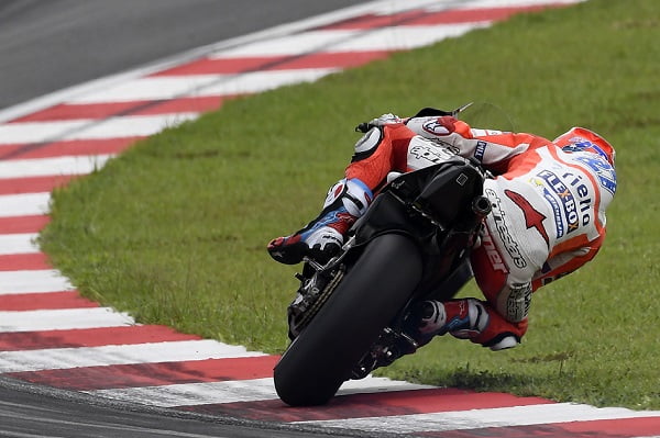 Casey Stoner « La nouvelle moto se comporte très bien sans ailerons »