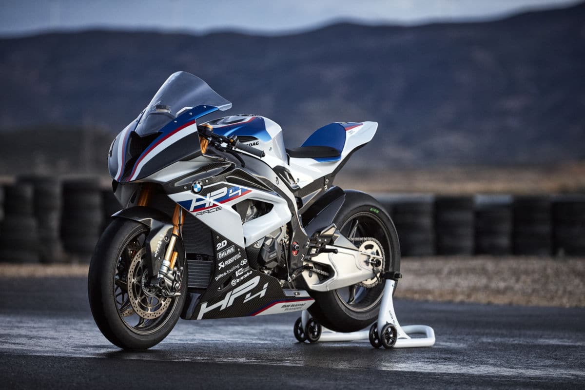 Nouvelle BMW HP4 Race avec cadre en carbone, plus légère que la WSBK