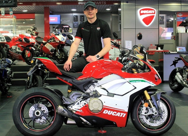 Sylvain Barrier signe pour une Ducati en British Superbike