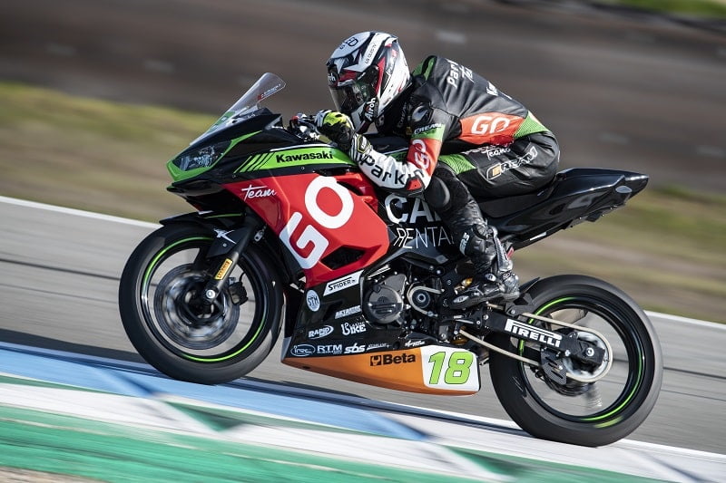 Supersport 300, Jerez,Course 2 : Splendide victoire au finish de Manuel Gonzalez pour 0.01