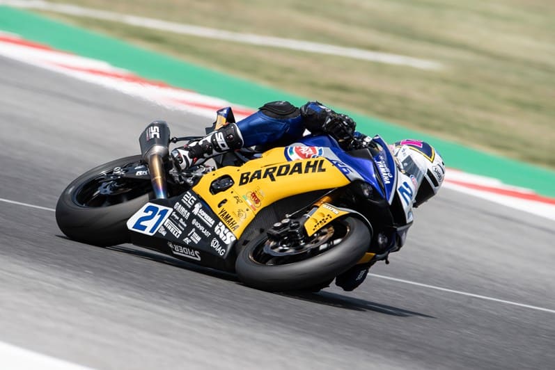 Supersport, Misano J3, Course : Krummenacher de justesse devant Caricasulo et Mahias