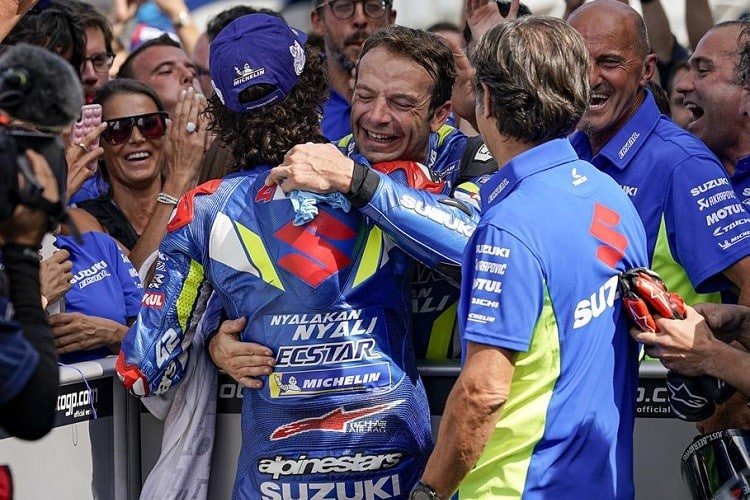 MotoGP Sylvain Guintoli : « chez Suzuki, nous célébrons comme une famille et nous sommes tous si heureux pour l’autre »