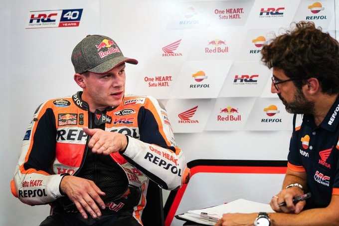 MotoGP, mais que cherche Stefan Bradl ? Après la rumeur KTM, il annonce : « si j’essayais la Ducati, je changerais peut-être d’avis sur le WSBK »